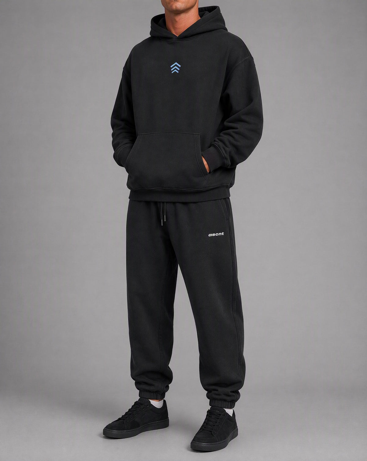 Speed Hoodie Black on model